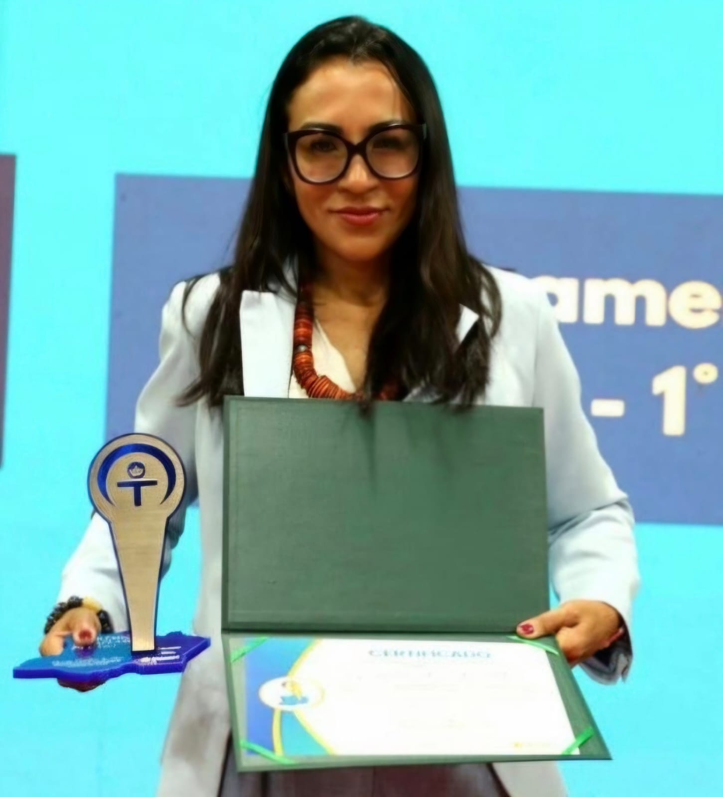 Profª. Dra. Gisely Cardoso de Melo